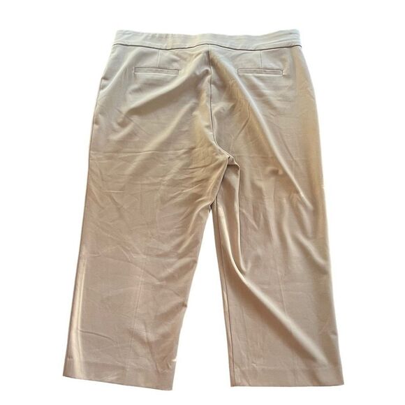 Briggs New York Women's Size 16 Capri Pants​​​​ - Picture 2 of 9
